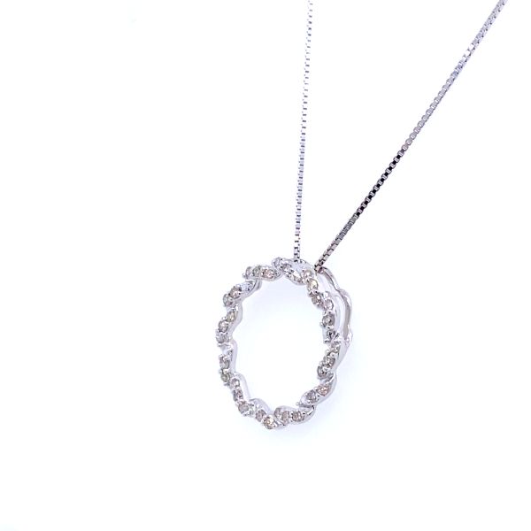 .925 .33ctw Diamond Circle Pendant